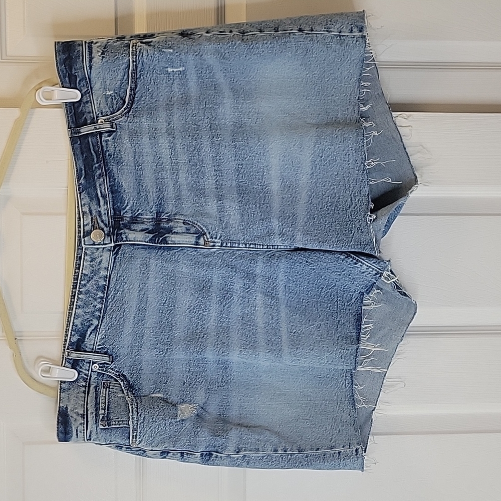 Loft Distressed Denim Light Wash Women's Shorts Size 20